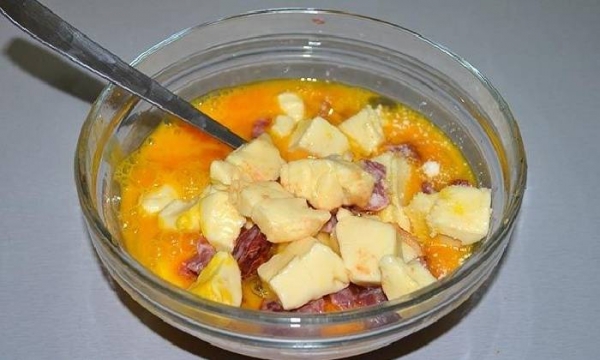 Омлет с сыром на сковороде — 7 пошаговых рецептов с добавками с фотографиями
Омлет с сыром на сковороде — 7 пошаговых рецептов с добавками с фотографиями