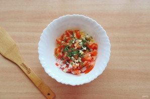 Салат с крабовыми палочками за 5 минут