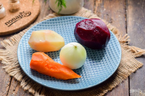 Овощной слоеный салат с майонезом