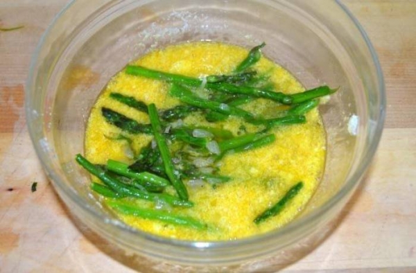 
Омлет на сковороде с сыром — 5 рецептов с овощами	