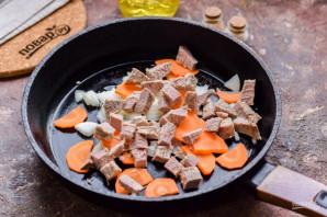 Овсяная каша с мясом