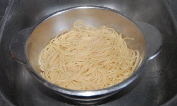 Омлет с сыром на сковороде — 7 пошаговых рецептов с добавками с фотографиями
Омлет с сыром на сковороде — 7 пошаговых рецептов с добавками с фотографиями