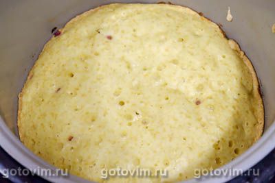 Пирог с клюквой в мультиварке