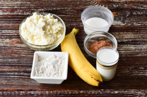 Творожно-шоколадный десерт с бананом