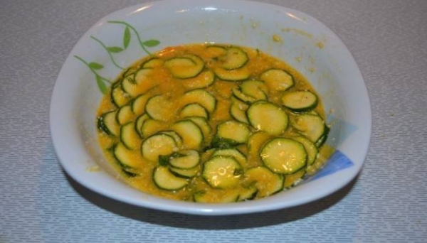 
Омлет на сковороде с сыром — 5 рецептов с овощами	