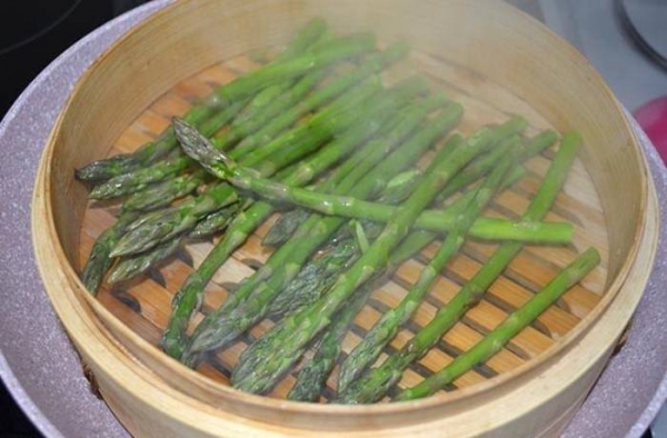 
Омлет на сковороде с сыром — 5 рецептов с овощами	