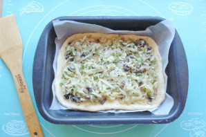 Пирог с капустой и грибами