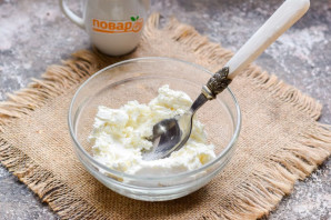 Запеченные яблоки с творогом и корицей