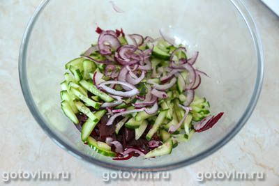 Салат из свеклы и огурцов с горчичной заправкой