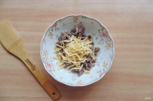 Салат с языком и ананасом