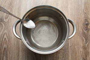 Моченая черноплодная рябина