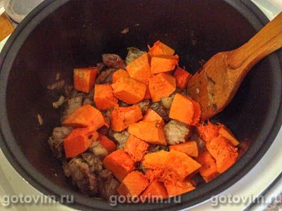 Баранина в мультиварке, тушенная с тыквой и картофелем Баранина в мультиварке, тушенная с тыквой и картофелем