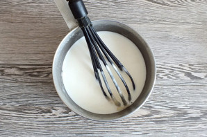 Торт из галетного печенья без выпечки