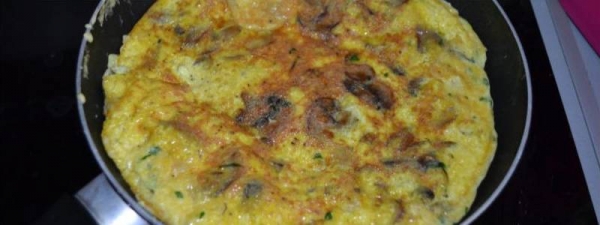 Омлет с сыром на сковороде — 7 пошаговых рецептов с добавками с фотографиями
Омлет с сыром на сковороде — 7 пошаговых рецептов с добавками с фотографиями