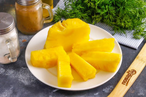 Ананас в беконе