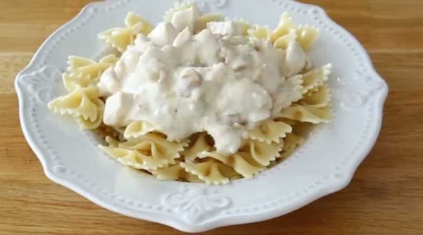 
Макароны с курицей и сливочным сырным соусом — рецепт с фотографиями	