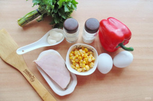 Салат с яйцом и ветчиной Салат с яйцом и ветчиной