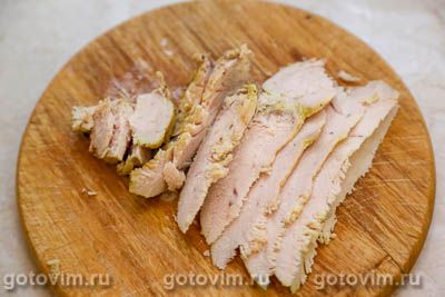 Круассаны из готового слоеного теста с курицей и грибами