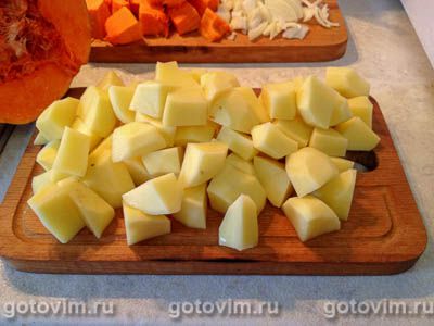 Баранина в мультиварке, тушенная с тыквой и картофелем Баранина в мультиварке, тушенная с тыквой и картофелем