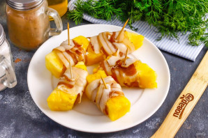 Ананас в беконе