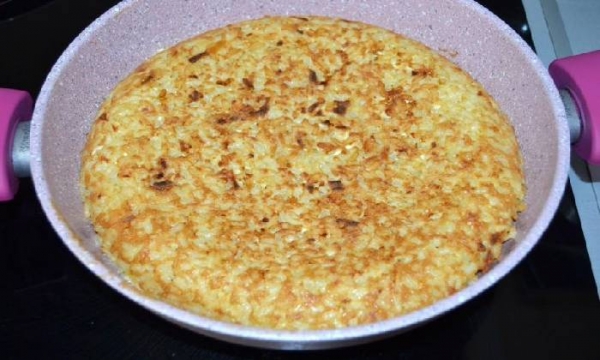 Омлет с сыром на сковороде — 7 пошаговых рецептов с добавками с фотографиями
Омлет с сыром на сковороде — 7 пошаговых рецептов с добавками с фотографиями