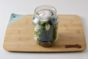 Соление огурцов