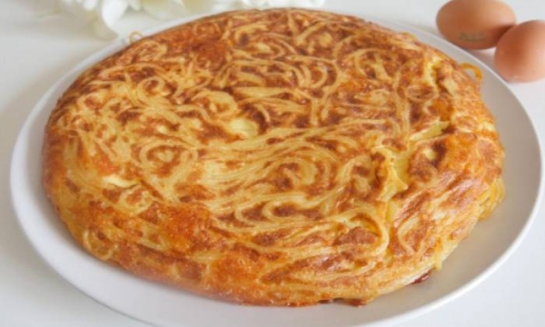 Омлет с сыром на сковороде — 7 пошаговых рецептов с добавками с фотографиями
Омлет с сыром на сковороде — 7 пошаговых рецептов с добавками с фотографиями