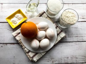 Апельсиновый бисквит в мультиварке Апельсиновый бисквит в мультиварке