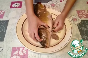 Фаршированный карп в духовке