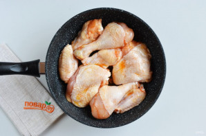 Вкусная жареная курица