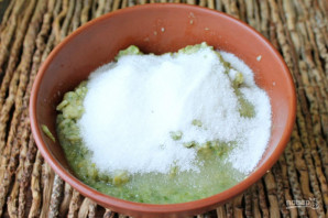 Фейхоа с лимоном и сахаром