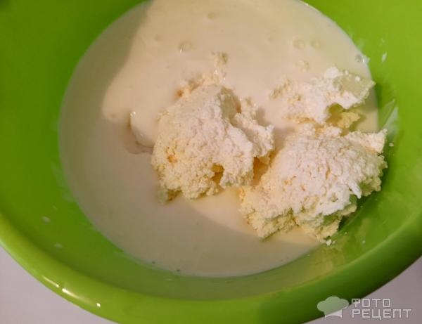 Рецепт: Творожно-сырная лепешка - Очень быстрая лепешка или ленивая коврижка из творога с сыром. Похоже на хачапури