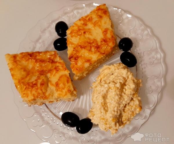 Рецепт: Творожно-сырная лепешка - Очень быстрая лепешка или ленивая коврижка из творога с сыром. Похоже на хачапури