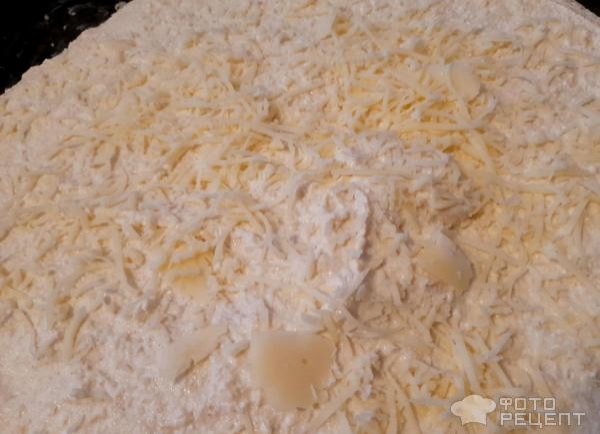 Рецепт: Творожно-сырная лепешка - Очень быстрая лепешка или ленивая коврижка из творога с сыром. Похоже на хачапури