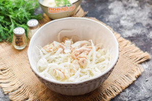 Салат из пекинской капусты с курицей