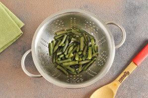 Постный салат из стручковой фасоли