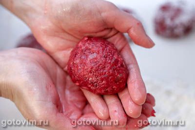 Шведские мясные котлеты со свеклой