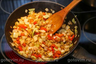 Бульон говяжий с овощными клецками Бульон говяжий с овощными клецками