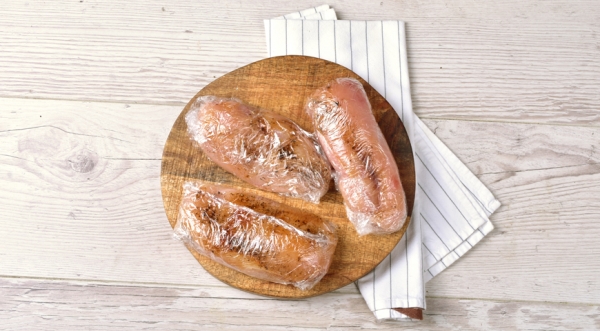 Салат с грудкой цыпленка, яйцом-пашот и соевым дрессингом, пошаговый рецепт с фото Салат с грудкой цыпленка, яйцом-пашот и соевым дрессингом, пошаговый рецепт с фото