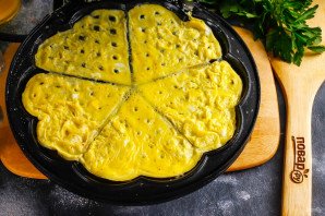 Омлет в вафельнице Омлет в вафельнице