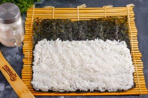 Жареные роллы с курицей