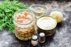 Салат из рыбных консервов с фасолью Салат из рыбных консервов с фасолью