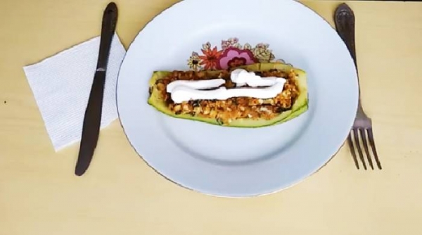 
Фаршированные кабачки лодочки в духовке с овощами	