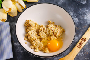 Пирог с голубикой и сметанной заливкой