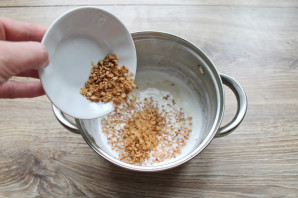 Каша из гречневых хлопьев на молоке Каша из гречневых хлопьев на молоке