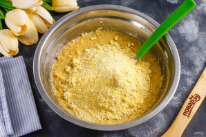 Пирог с голубикой и сметанной заливкой