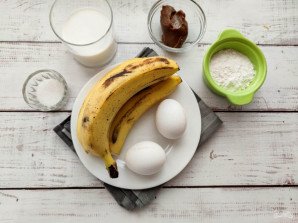 Блинный торт со сгущенкой и бананами