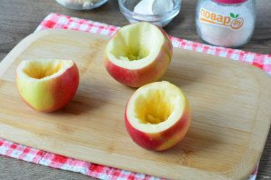 Яблоки фаршированные творогом