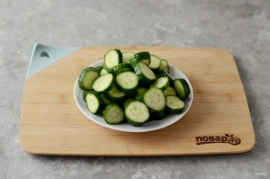 Соленые огурцы