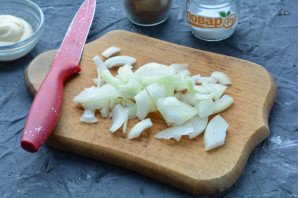 Салат с морской капустой и грибами Салат с морской капустой и грибами